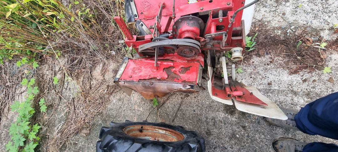 관리기부착형 딸기두둑형성기--1