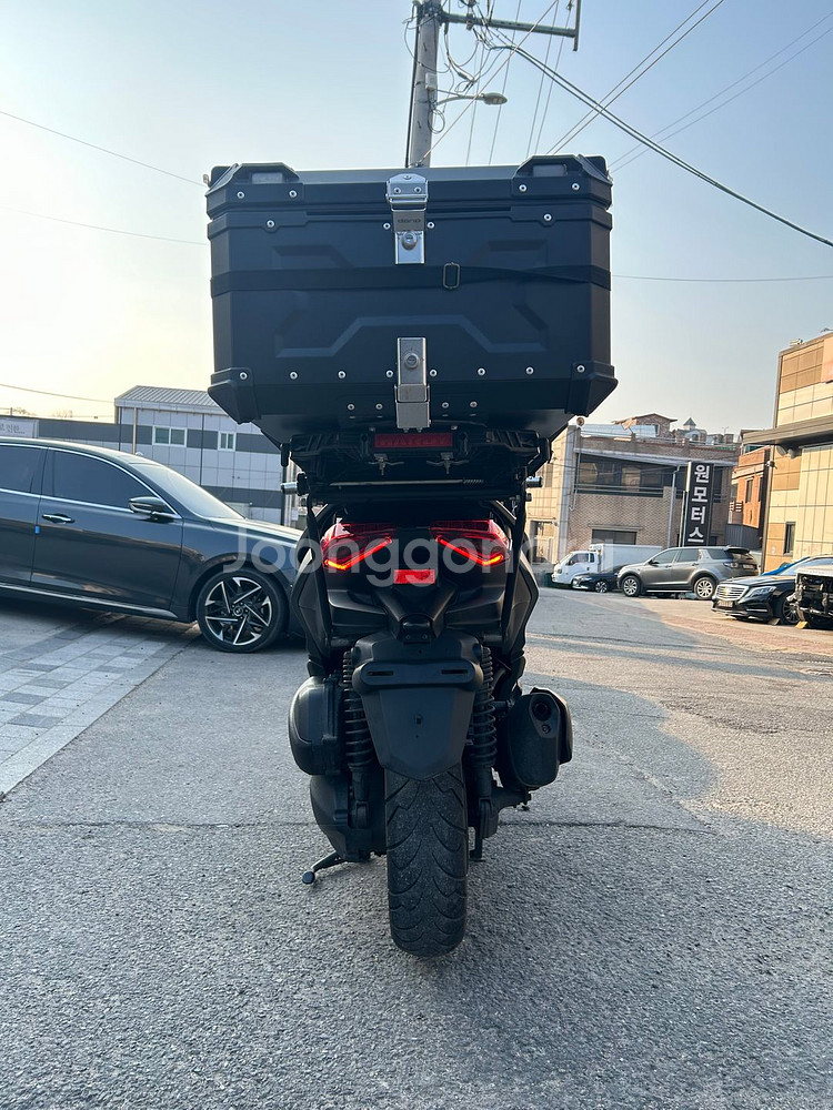 야마하 xmax300 24년형4만 저렴하게 판매합니다.--3