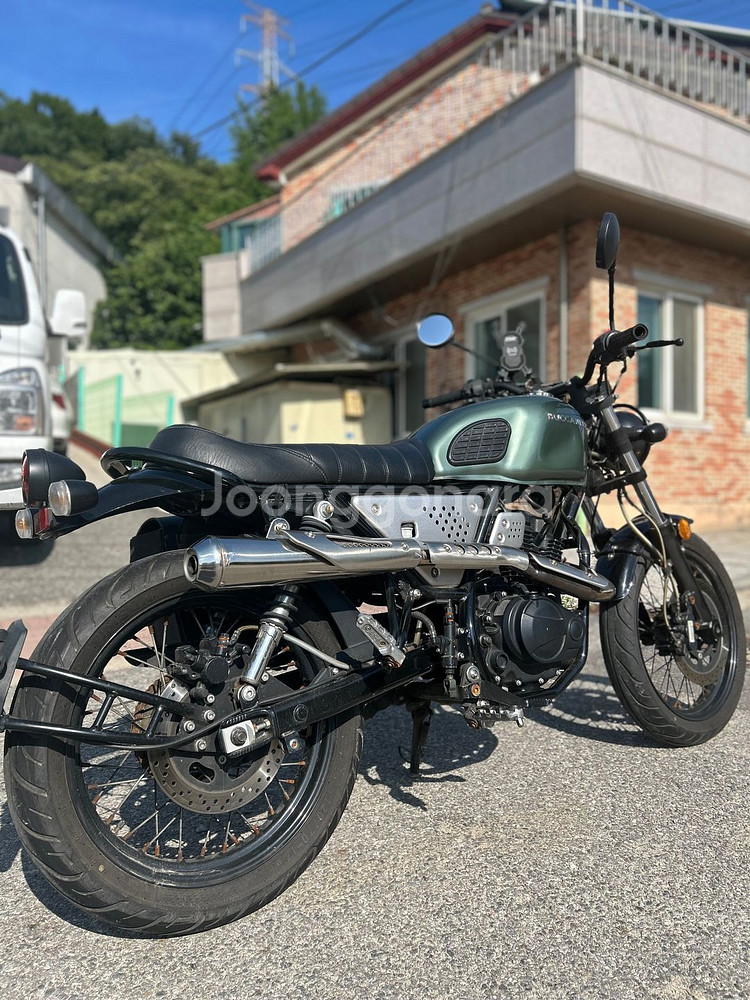 부캐너125 20년식 1만 입문용 바이크 판매합니다--5