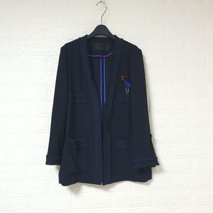 럭키슈에뜨 LUCKY CHOUETTE 브로치 자켓