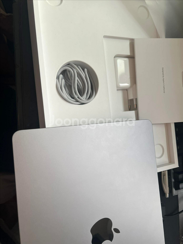 Apple 맥북 에어 스페이스그레이 • M2 8코어 •--5