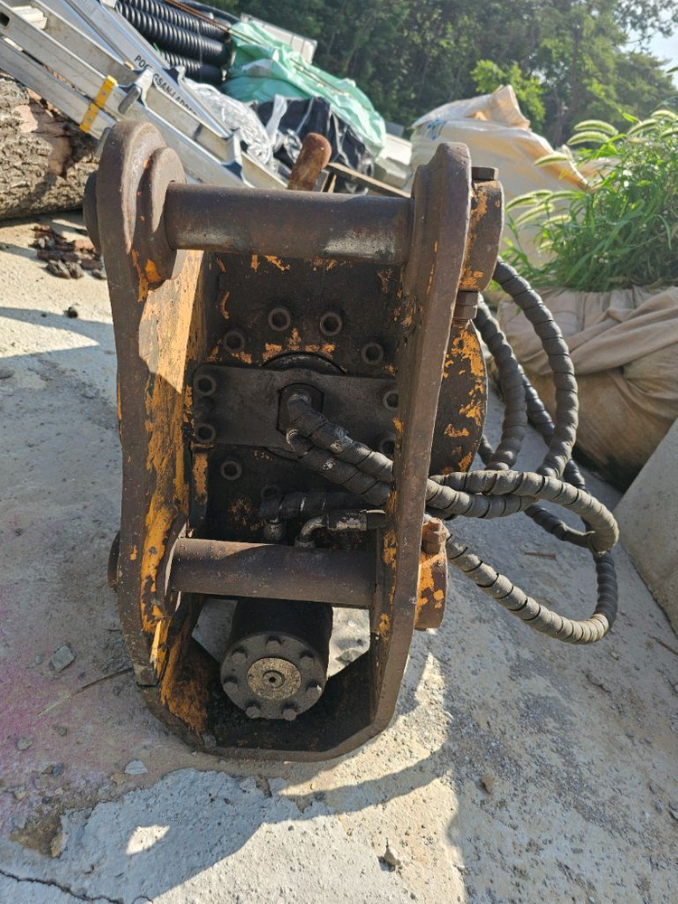 02굴삭기 어태치먼트 유압 집게 회전집게 이미지