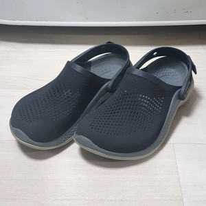크록스 라이트라이드 클로그 M4/W6 230