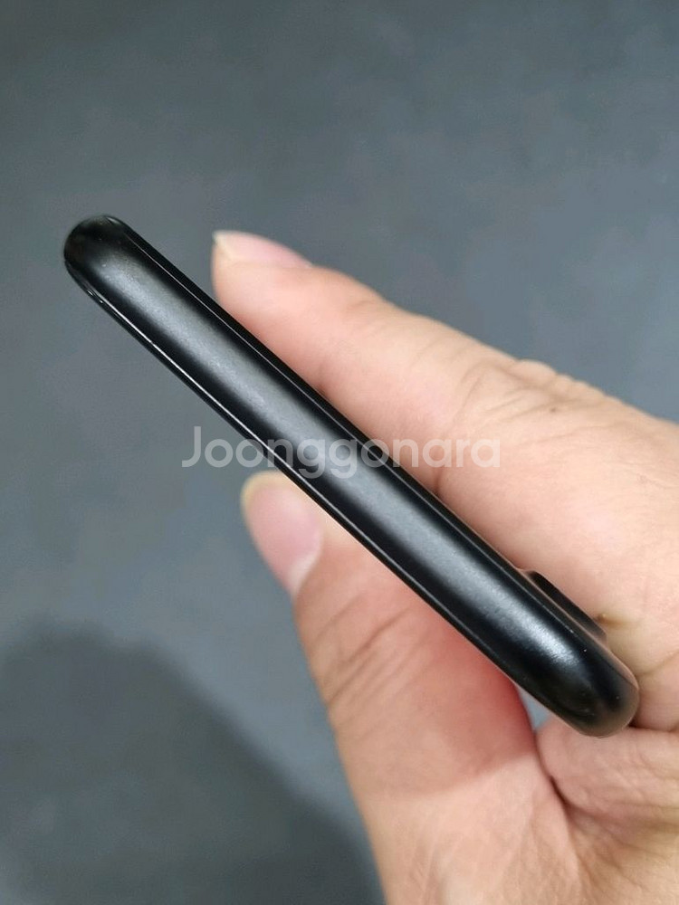 아이폰7 32GB 블랙 배터리 100%--4