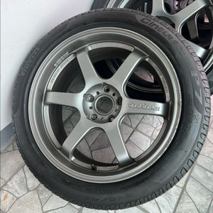 18인치 경량 휠, 타이어