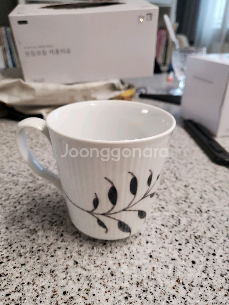 로얄코펜하겐 머그 370ml 블랙 택포 2만5천 택3--2