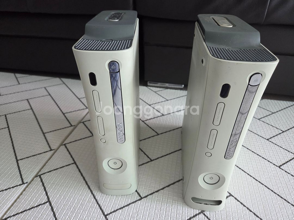 고장난 xbox 360 본체--0