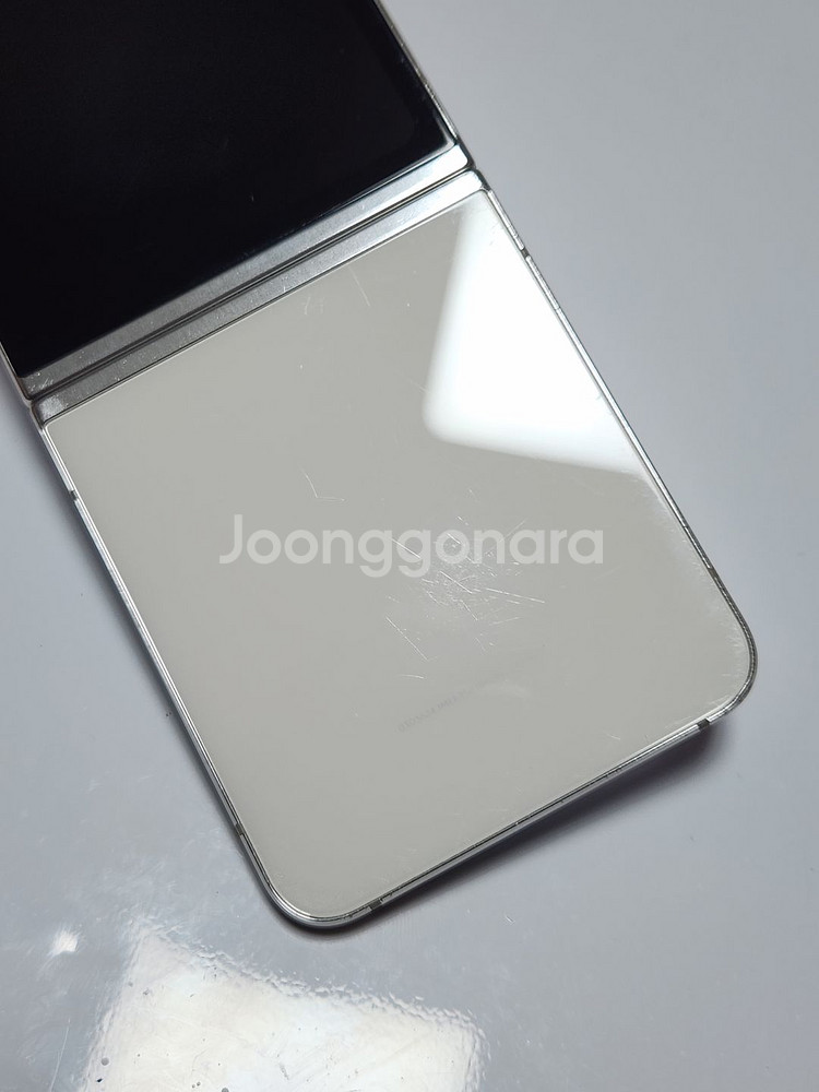 갤럭시Z플립5 256G 무잔상 크림 51381--3