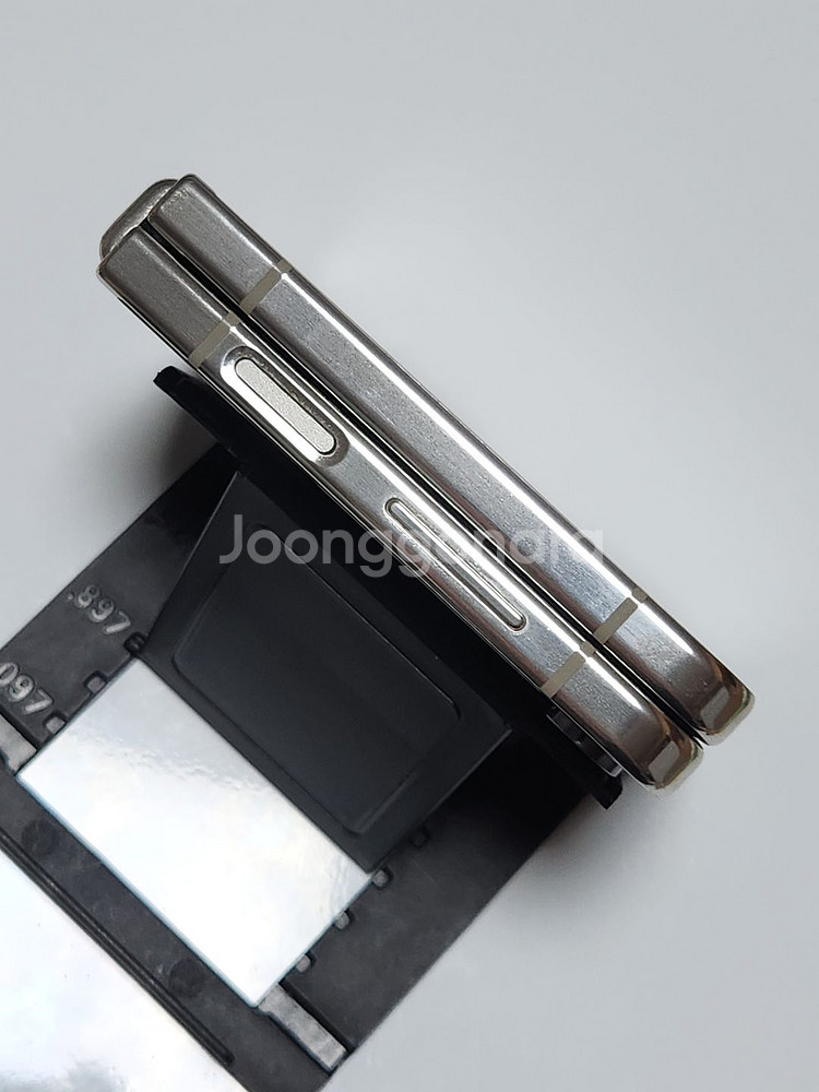 갤럭시Z플립5 256G 무잔상 크림 51381--7