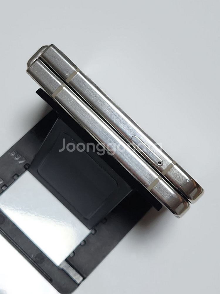 갤럭시Z플립5 256G 무잔상 크림 51381--8