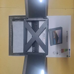 포터블 lcd. 모니터
