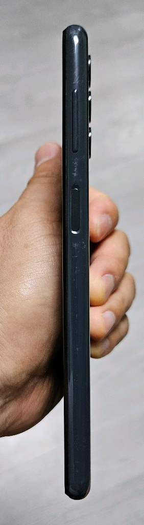 갤럭시 A13 블랙 64GB 싸게 팝니다.--4