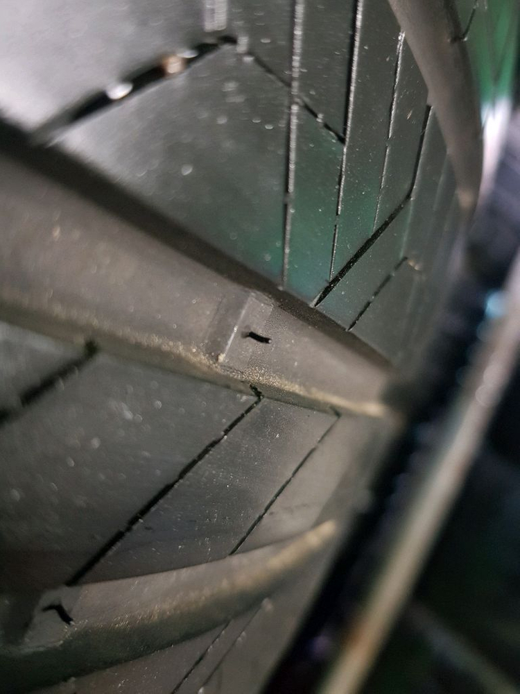 중고타이어 225 45 17 한국 2본 2254517 이미지