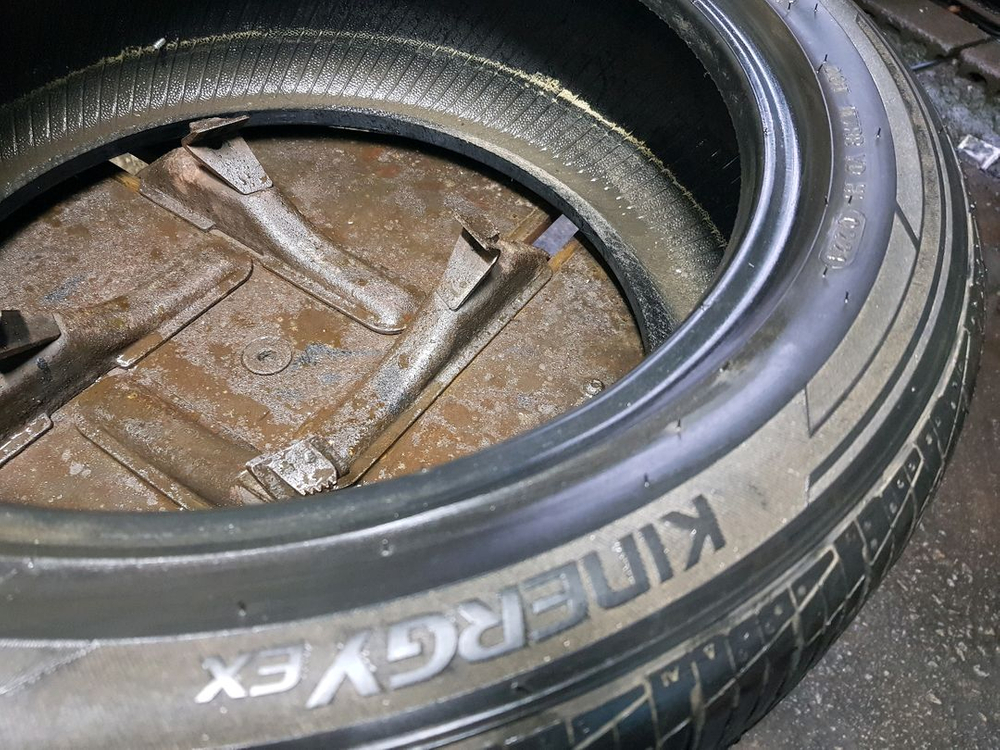 중고타이어 225 45 17 한국 2본 2254517 이미지