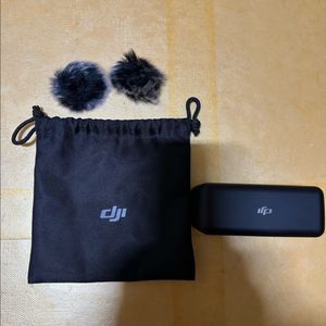 dji 2채널 무선 마이크 팝니다.