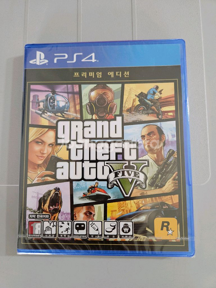 미개봉)ps4 플스4 gta5 프리미엄 에디션--0