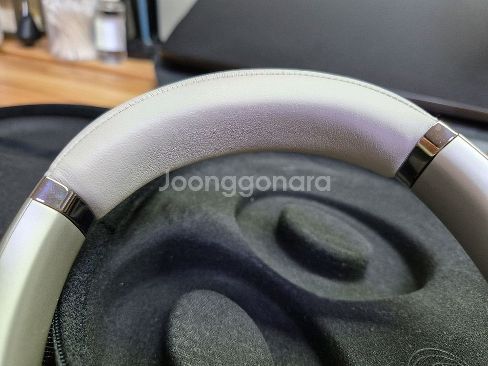 JBL Tour One M2 헤드셋 풀박스 판매--2