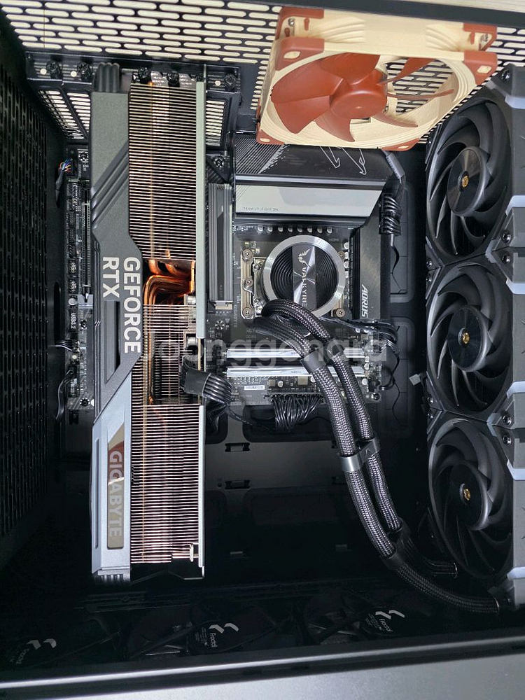 7950X3D 64G RTX4080슈퍼 본체 급처분--3
