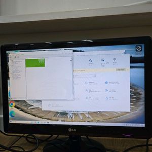 LG 모니터 GTX550 + 본체