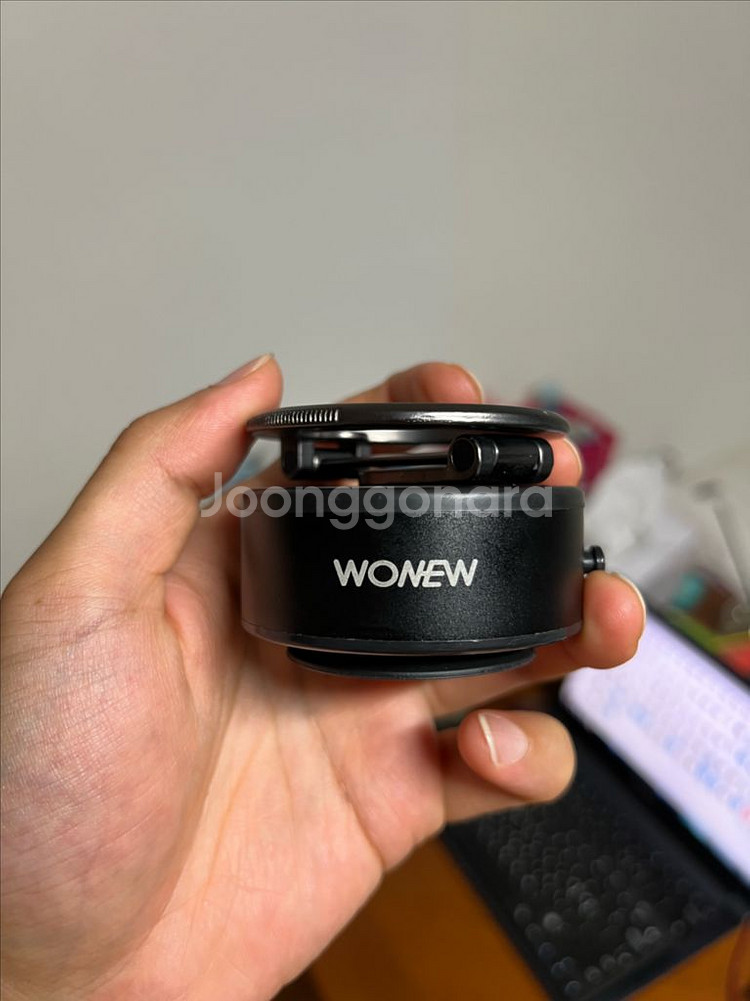 WONEW 진공 흡착 핸드폰 거치대(맥세이프 충전식)--1