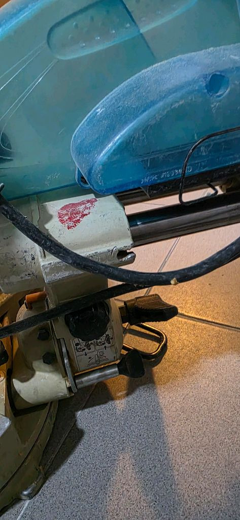 마끼다 ls0814 슬라이딩 각도절단기 이미지