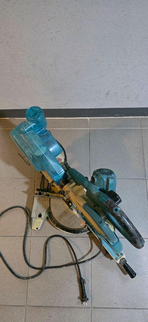 마끼다 ls0814 슬라이딩 각도절단기 이미지