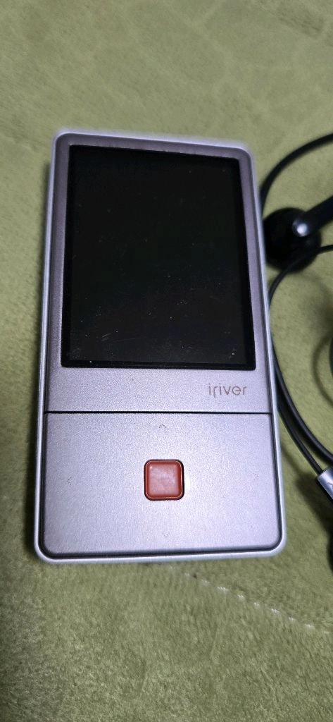 아이리버 E100 MP3 플레이어 이미지