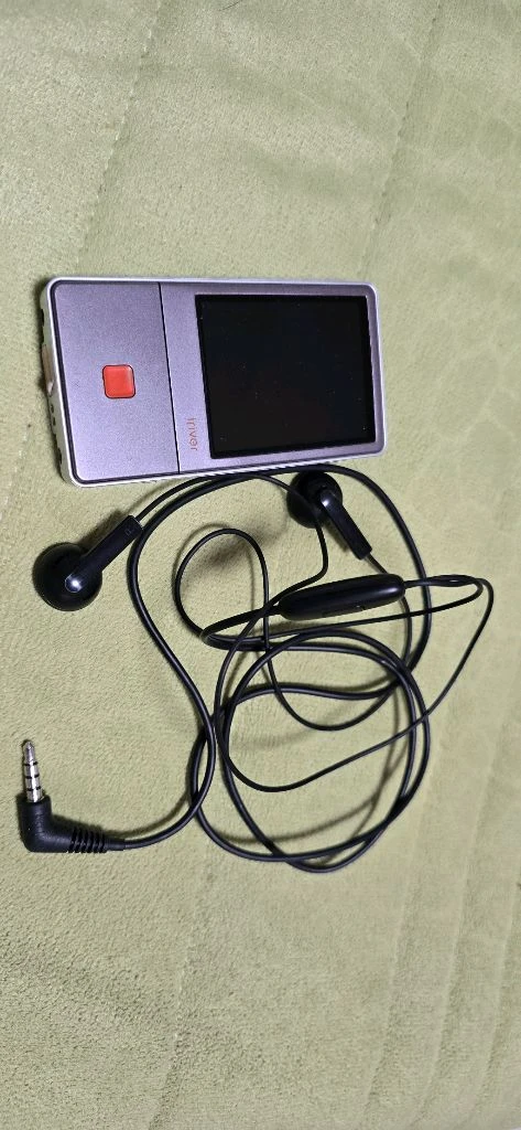 아이리버 E100 MP3 플레이어 이미지