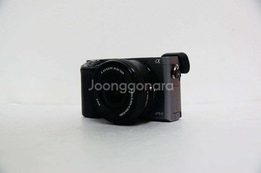 [소니] A6000 그레이 3,755컷 팝니다.--6