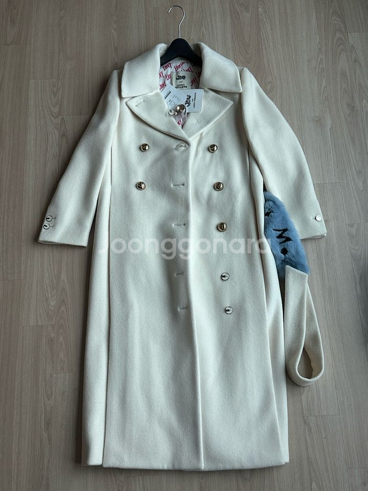 럭키슈에트 아이보리 코트 36--1