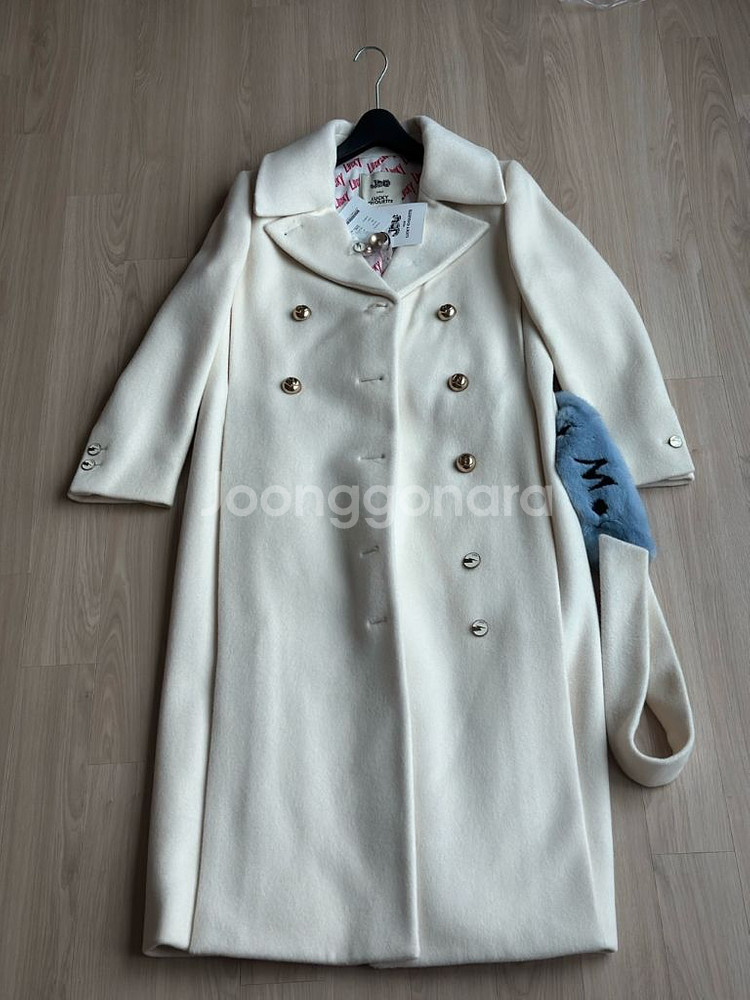 럭키슈에트 아이보리 코트 36--3