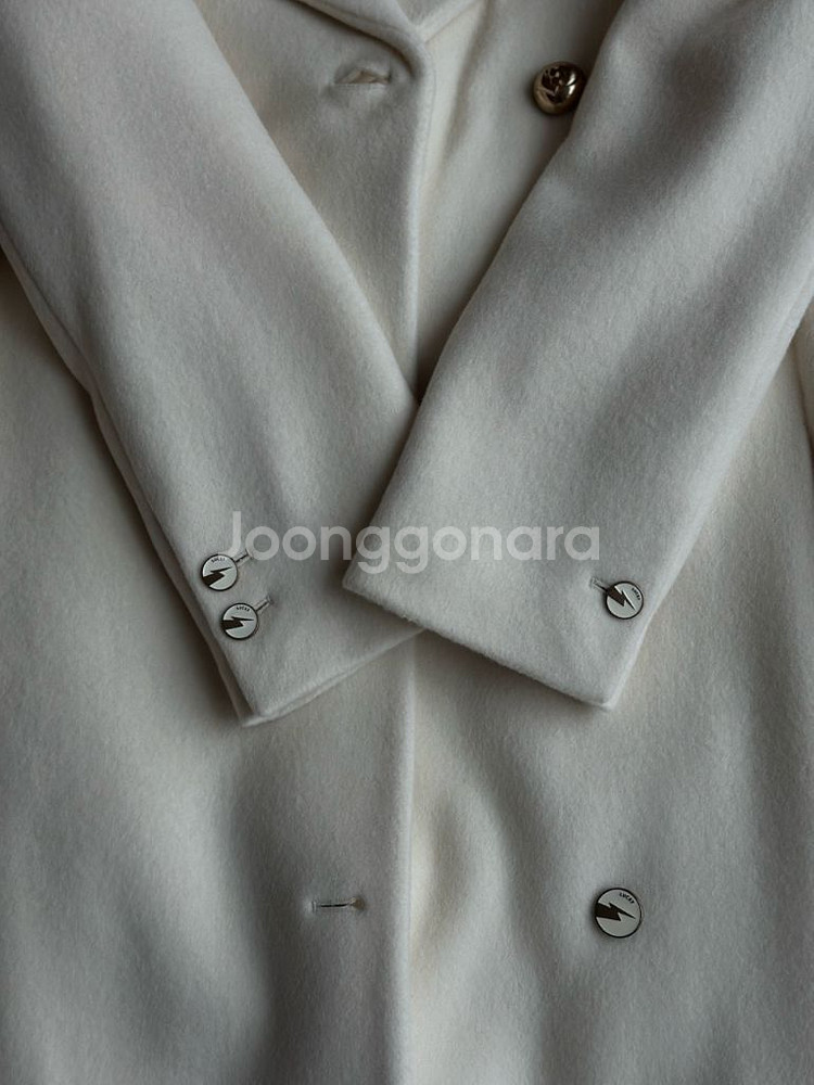 럭키슈에트 아이보리 코트 36--4