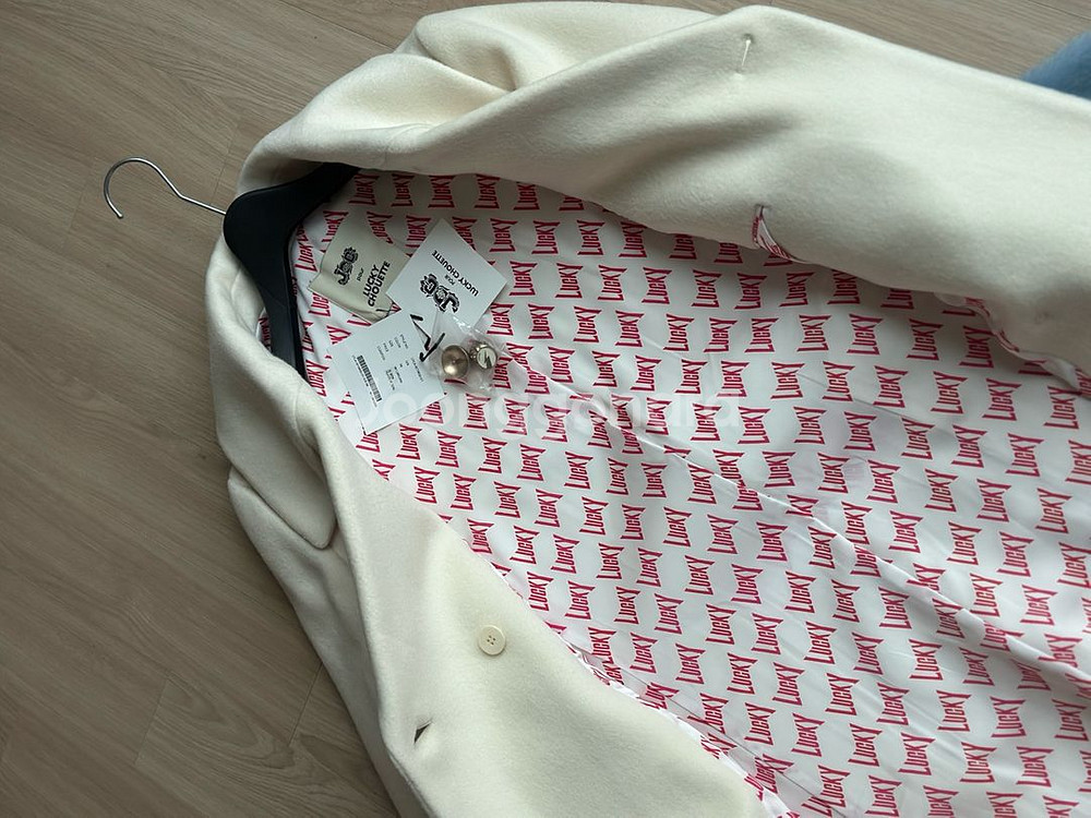 럭키슈에트 아이보리 코트 36--5