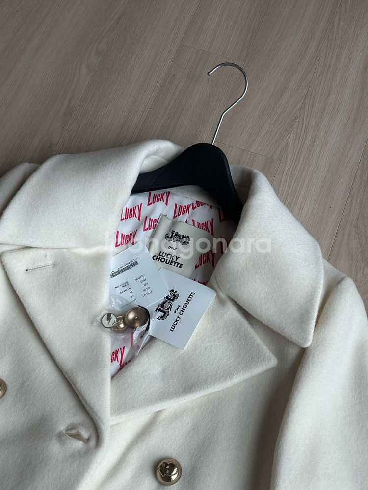 럭키슈에트 아이보리 코트 36--2