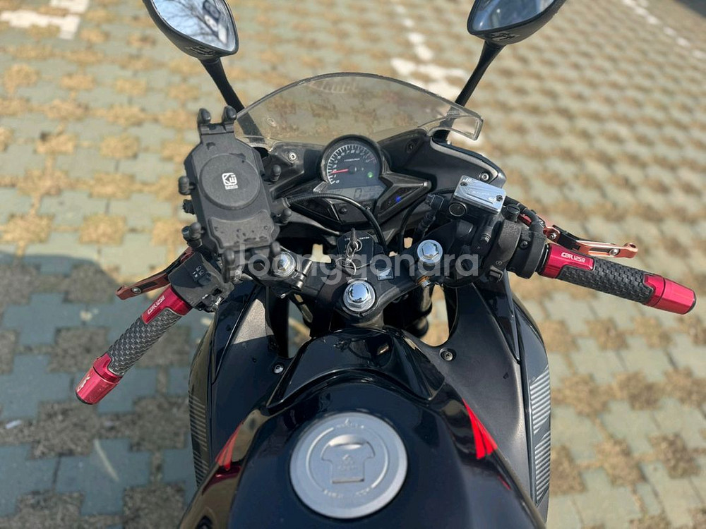 혼다 cbr125 17년형 짧은키로수 판매합니다--9