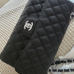 샤넬 클래식미듐 은장