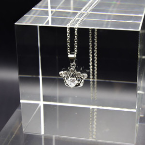 화이트 18k도금 크라운 왕관 목걸이