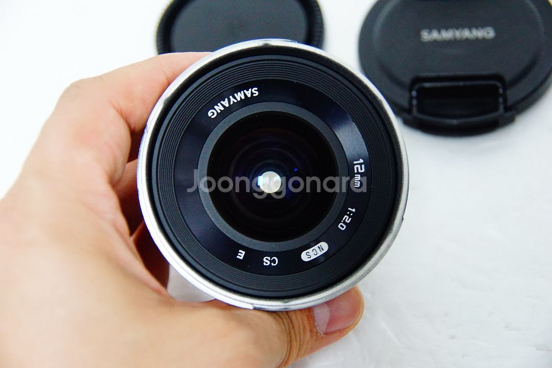 [소니용] 삼양 12mm f2.0 MF 실버 렌즈팝니다--1