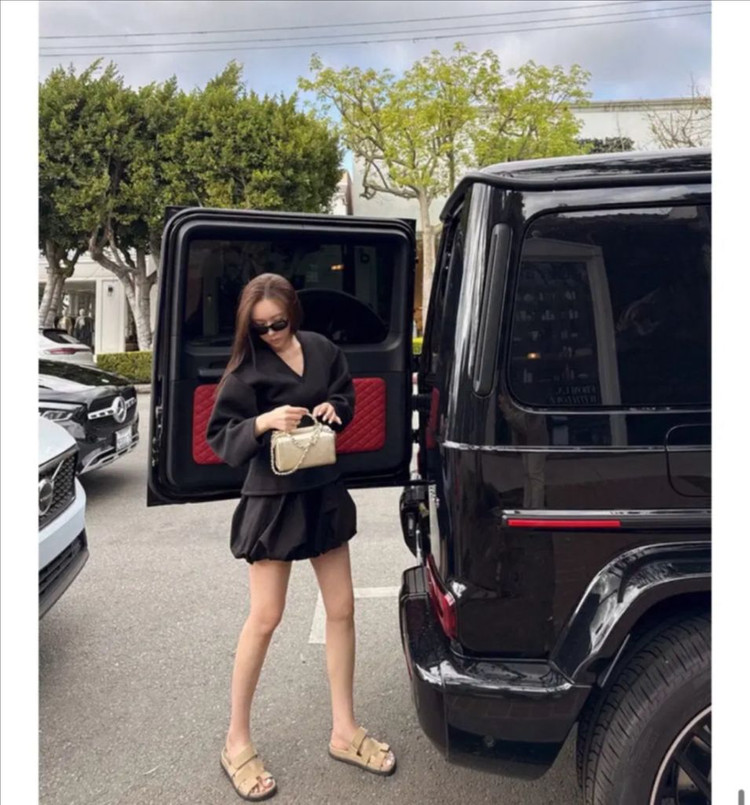 새상품)더로랑 Hourglass sweatshirt--2