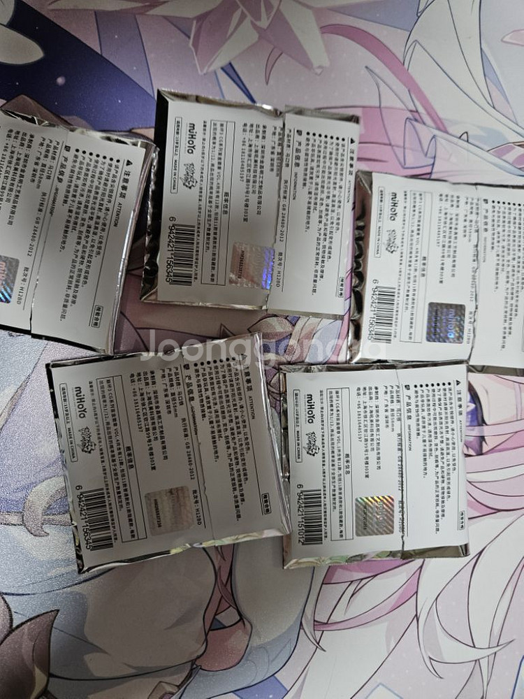 붕괴3 공식 그리세오&코스마 뽑기형 캔뱃지 일괄판매--6