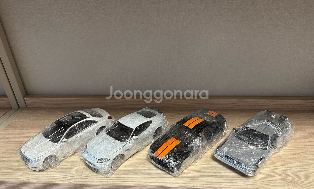 1:24 자동차 모형--1