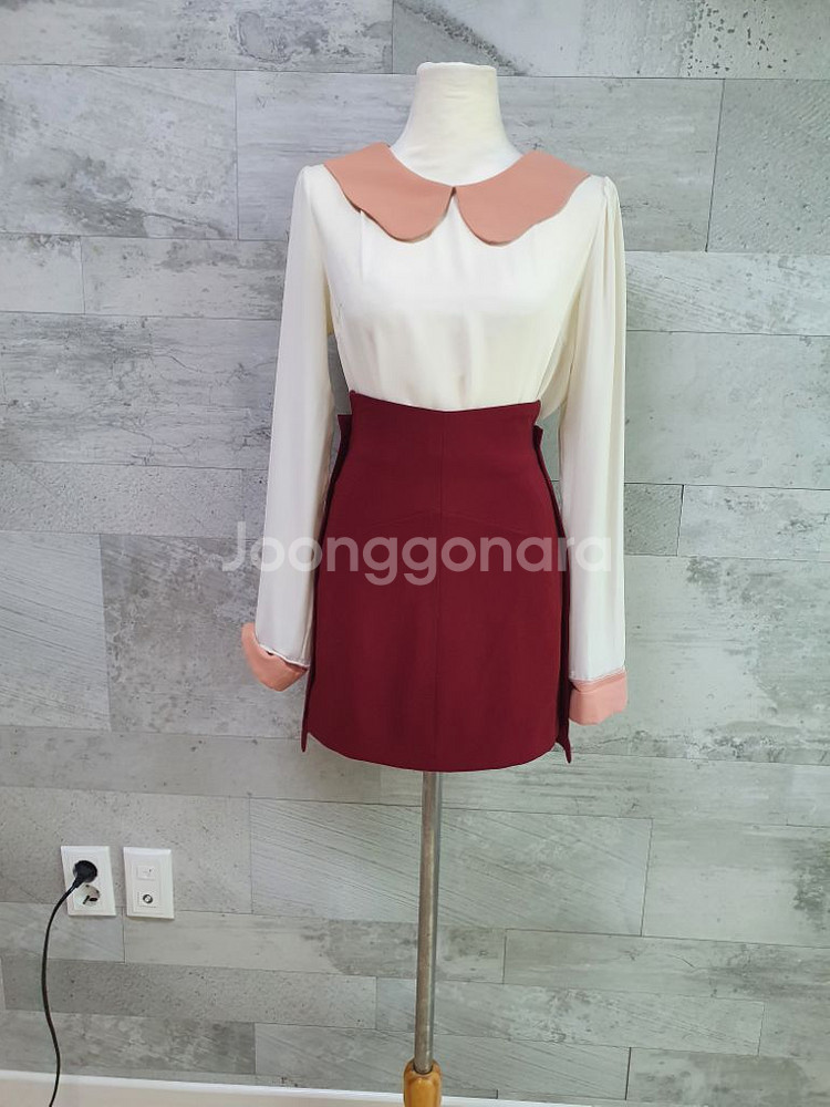 (새상품) 와인색 미니스커트 사이즈 S--0