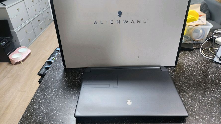 델 17.3인치 에일리언웨어/라이젠9,RTX3080Ti--1