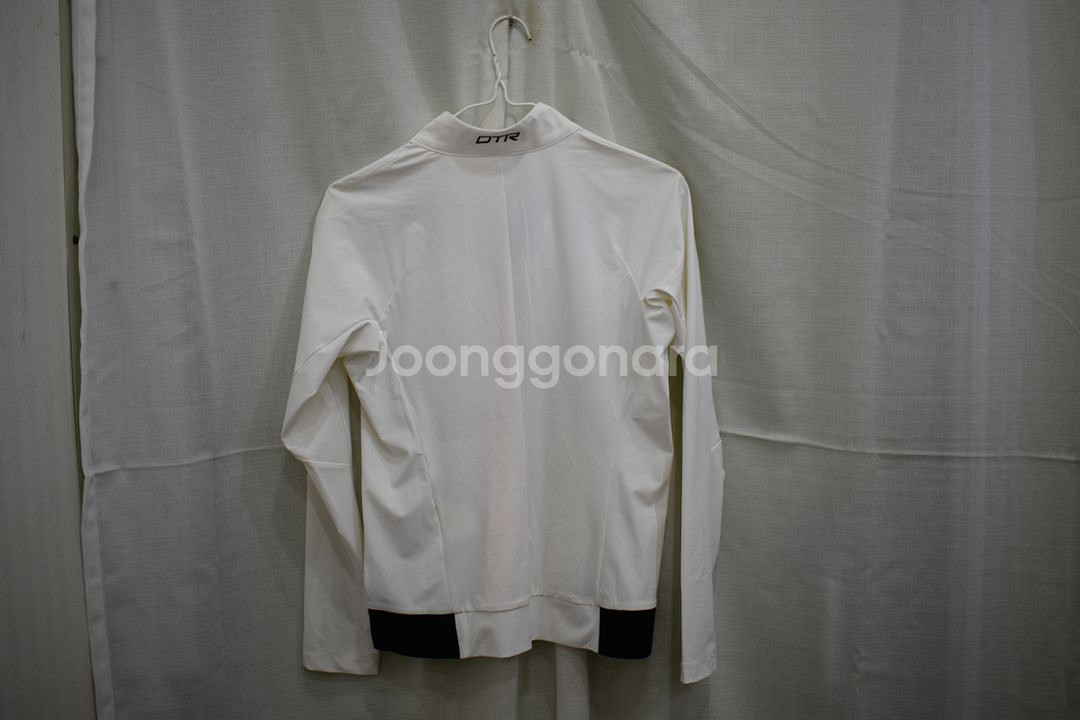 데상트 여성 집업 85--2