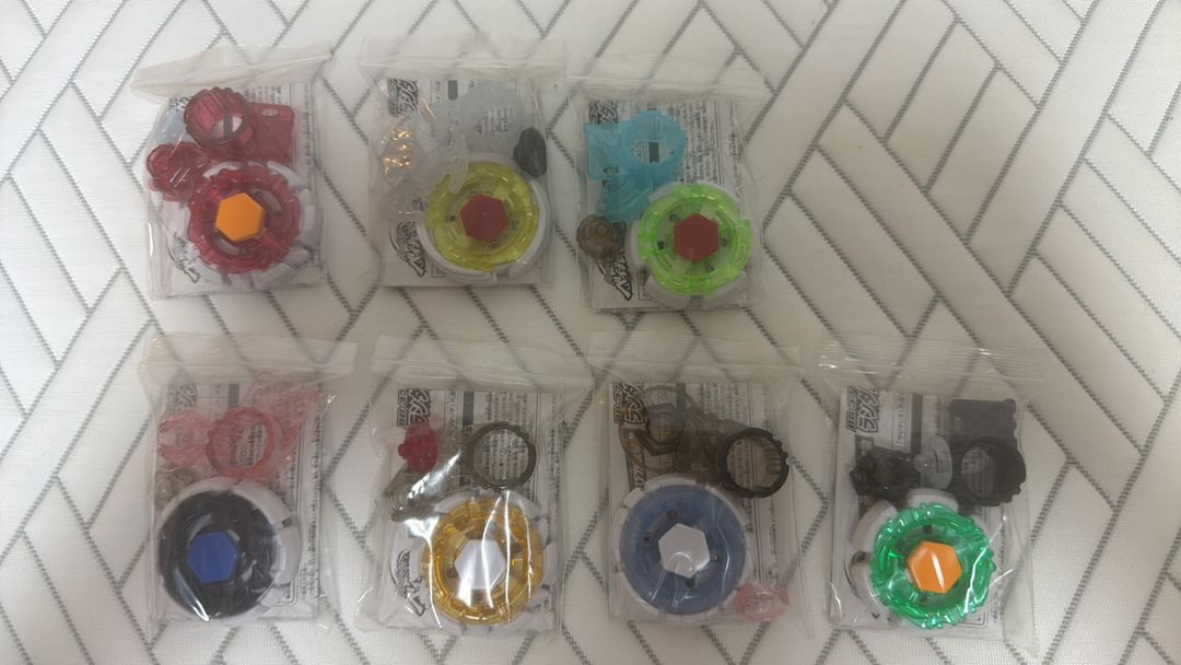 메탈베이블레이드 라이트블레이드2 전종 판매합니다--0