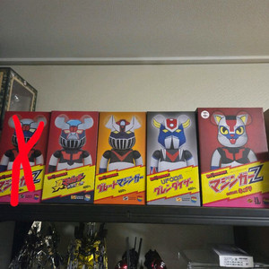 베어브릭 마징가 팝니다.