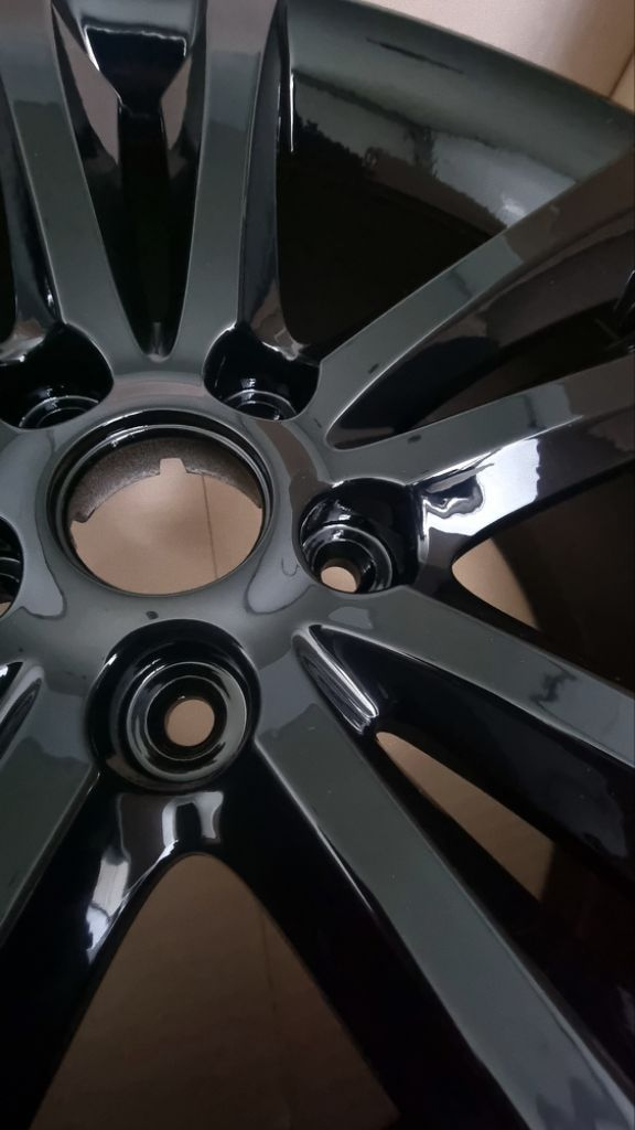 19인치 제네시스 쿠페 휠 이미지