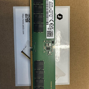 삼성 DDR5-5600 16gb * 1개