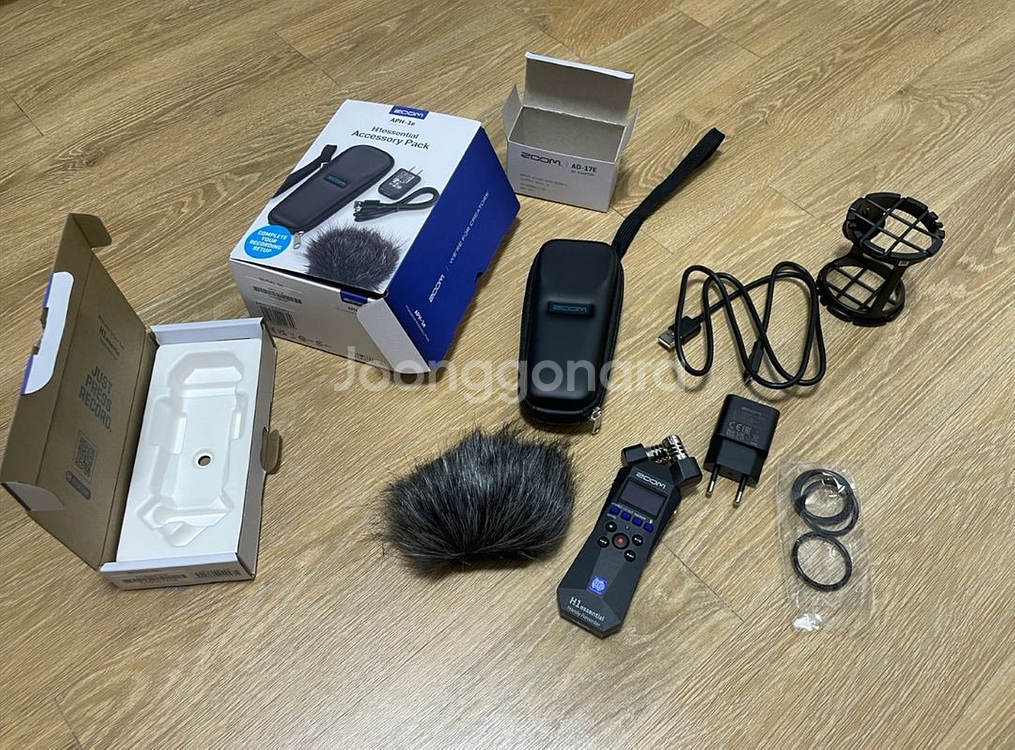 Zoom H1essential 레코더 + 악세사리--2