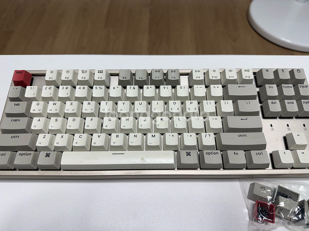 Keychron K8 레트로 텐키리스--1
